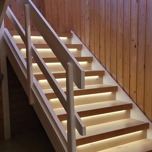 Trapp LED COB stripset 11W per steg - 24V DC, IP20, Upp till 16 steg, med sensor