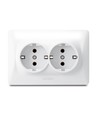 Schuko dubbeluttag, vitt