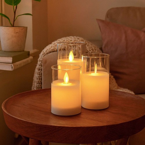 LED Blockljus set i glas Ø7,5cm, 3 st, fladdrande låga - Inkl. fjärrkontroll och timer, 10/12,5/15cm hög, äkta stearin