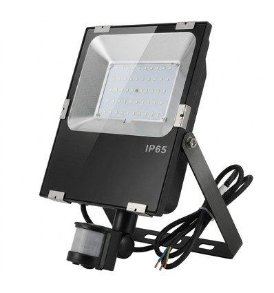 Outlet: 50W strålkastare med sensor - IP65, svart, arbetslampa, PIR-sensor