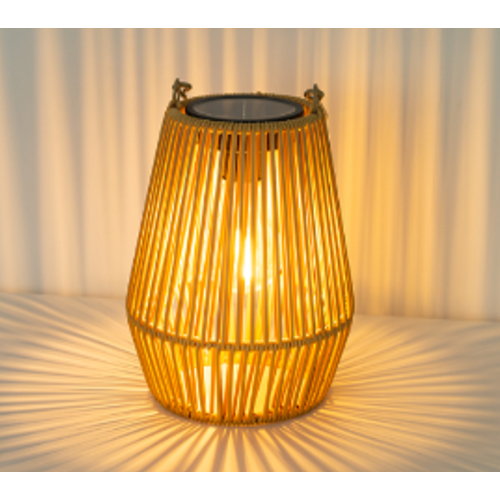 Solar Rattan Lanterna – Bohemisk trädgårdslampa med automatisk tänd/släck, IP44