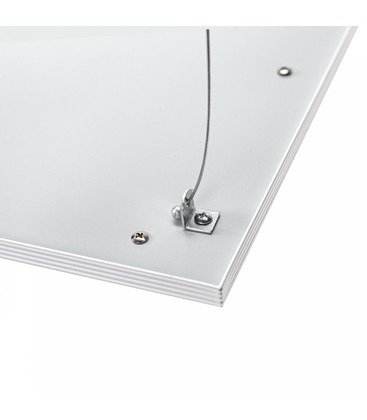 Installation av justerbar vajersats för LED-panel i tak.