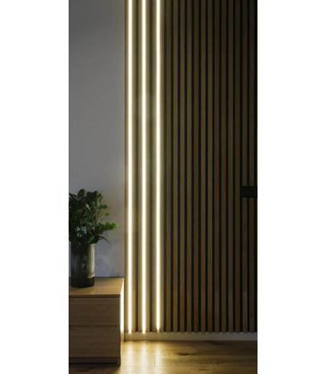 Professionell installation av COB LED-strip i en modern miljö.