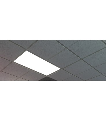 Modern kontorsmiljö med monterade 120x30 LED-paneler i taket.