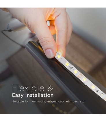 Närbild på hur man ansluter och skarvar en 12V LED-strip.